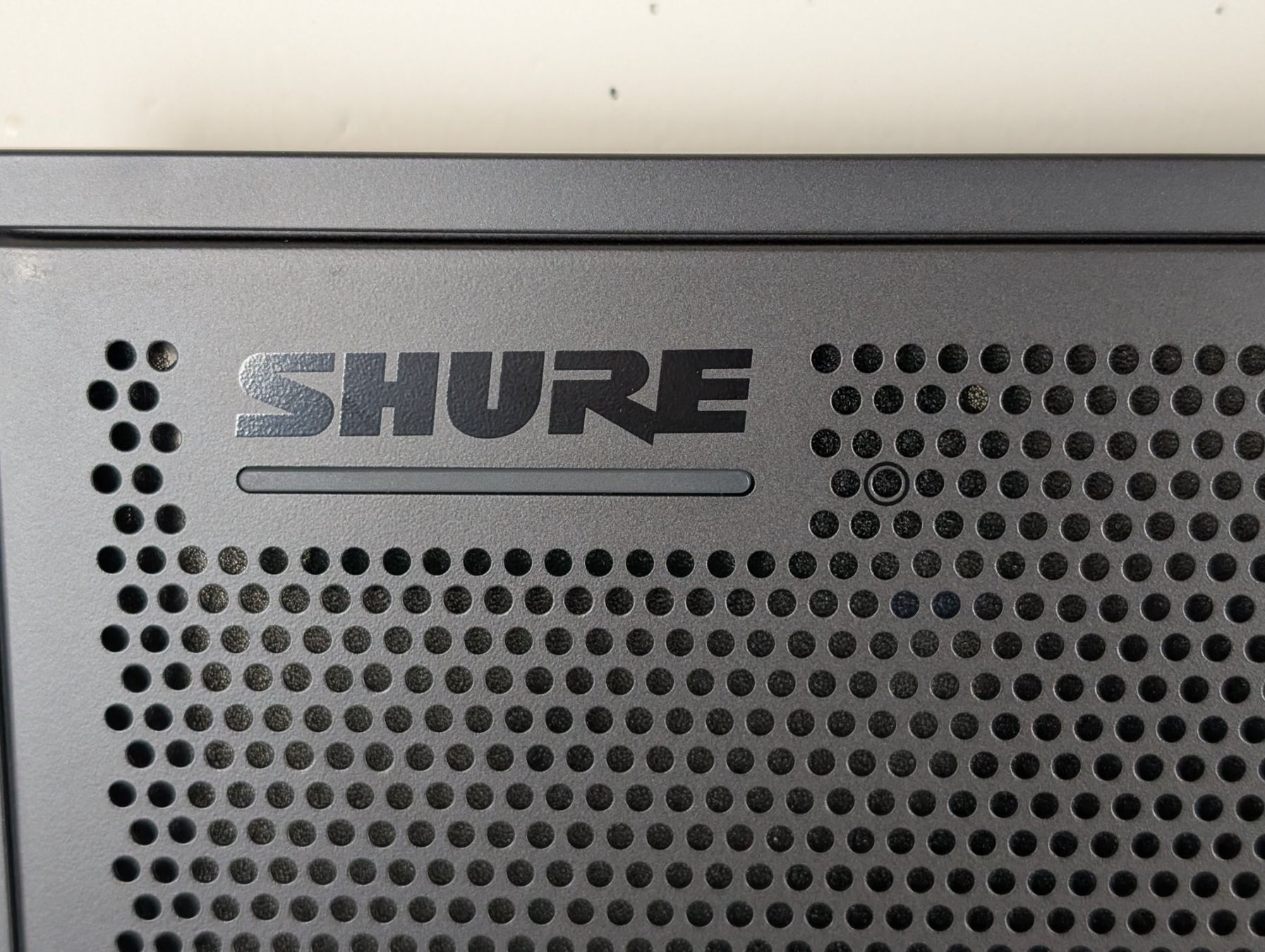 Shure Microfoni: Shure MXA910 Microflex® Advance™ Decken-Mikrofonarray – Usato da Winterthur venduto da Hint17 1