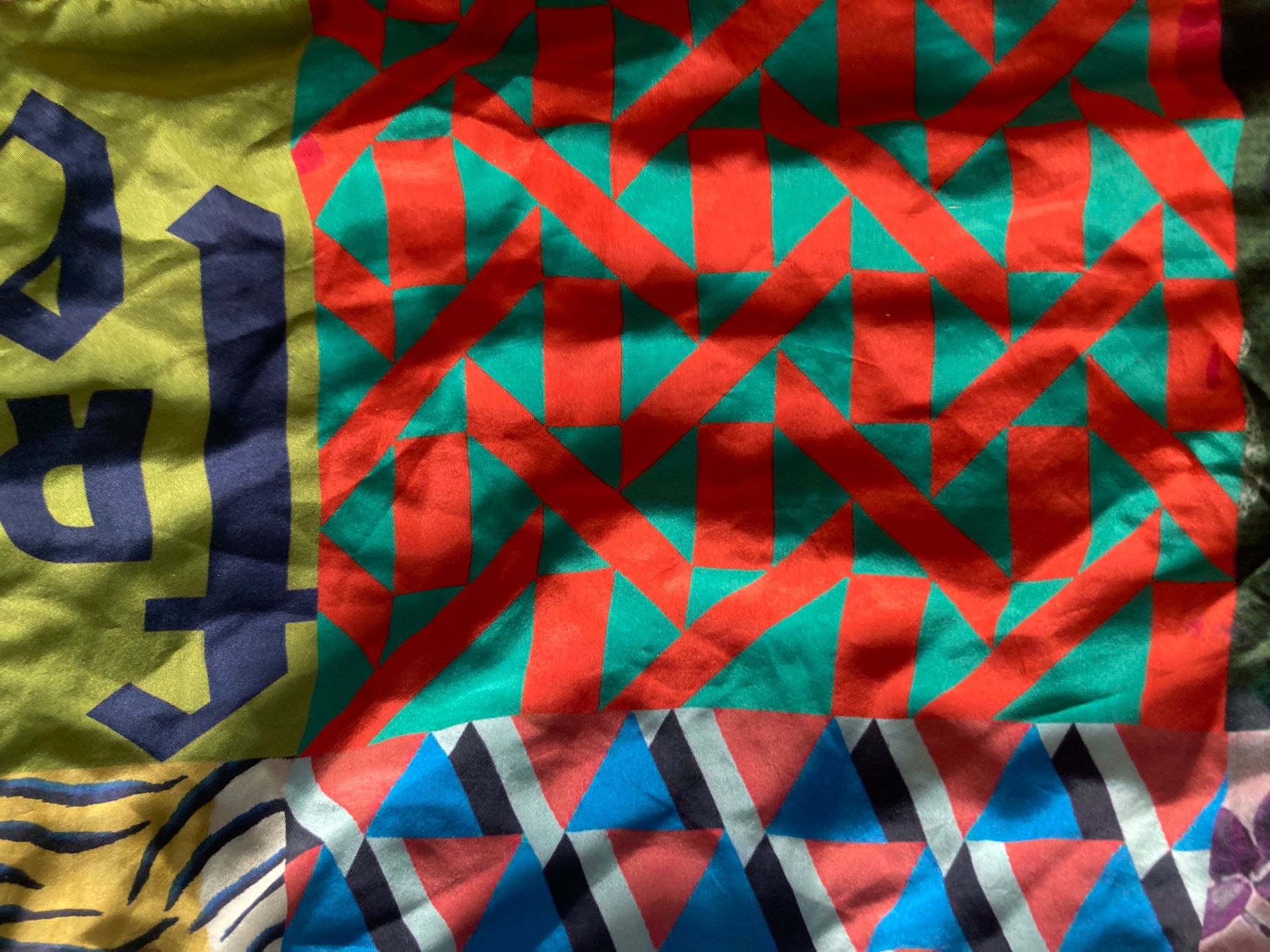 Foulard & Sciarpe: sehr grosses Foulard, Patchwork Style, Seide – Usato da Zürich venduto da Idbiw 6