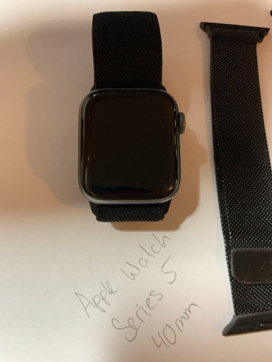 Apple Smartwatch: Apple Watch Series 5 40mm + 2 Extra Straps – Usato da Aesch ZH venduto da Odielein 2