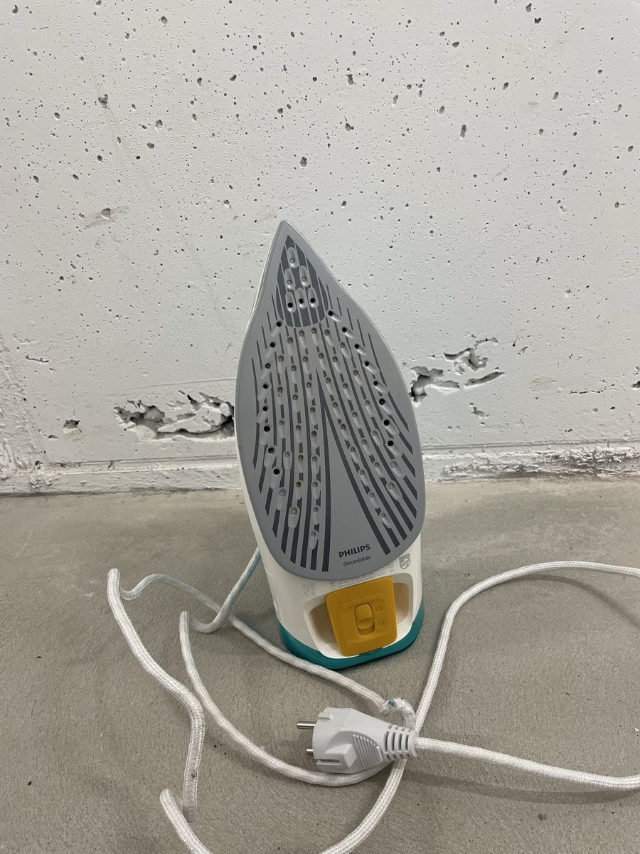 Philips Ferri da stiro: Philips Steam Iron Teal/White Used Condition – Usato da Thalwil venduto da agg_9656 1