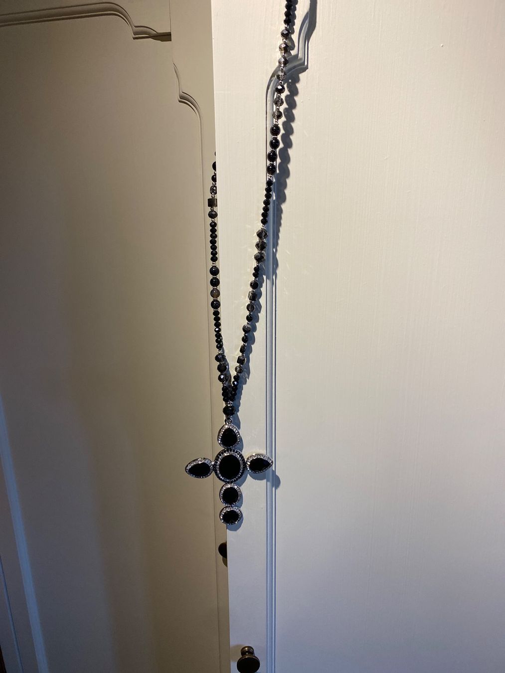 Catenine: PERLEN HALSKETTE LANG-SCHWARZ-SILBER – Nuovo e nell'imballaggio originale da Meienried venduto da ManuelaBoutique 1