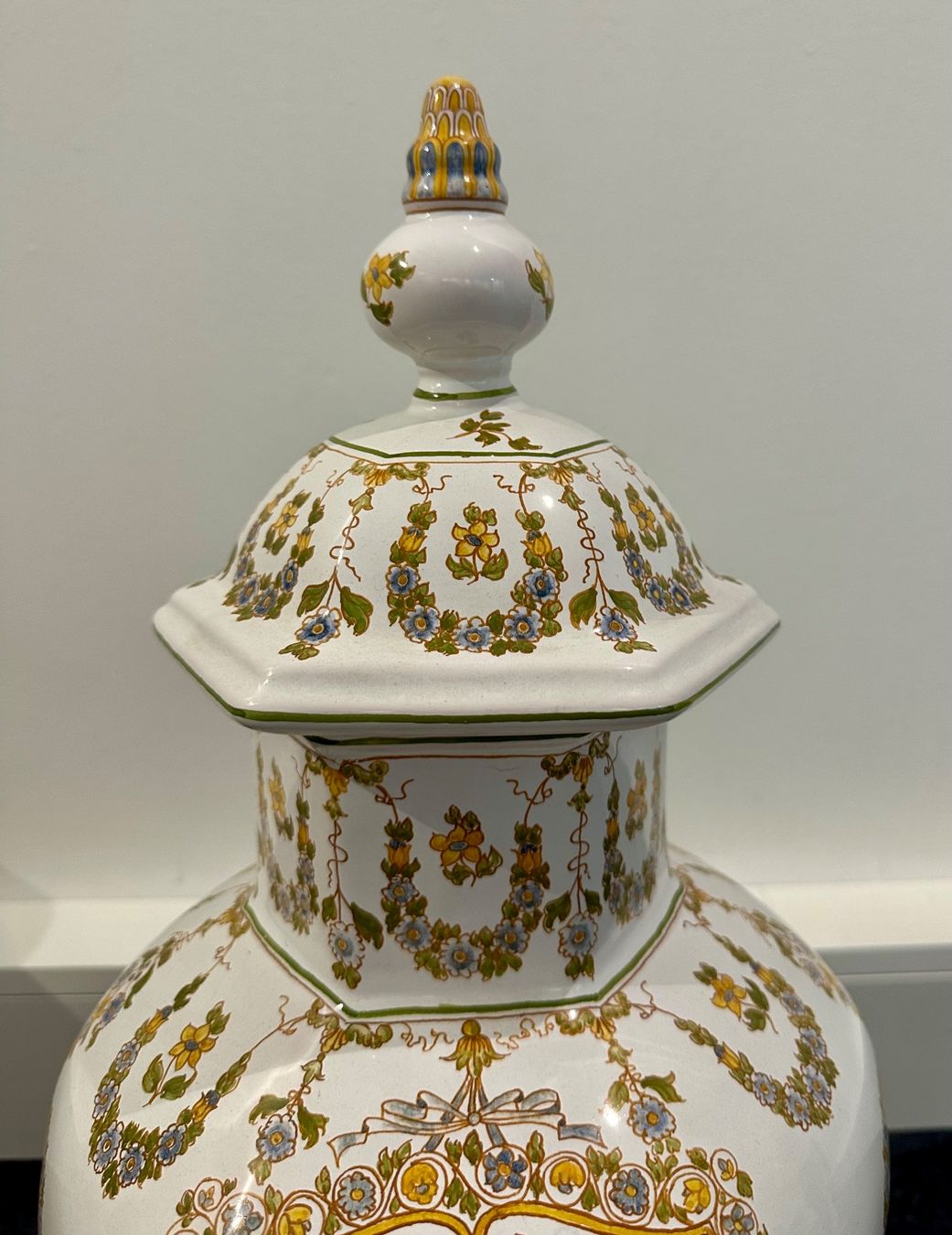 Vasi & Recipienti: Französische Keramikvase – Usato da Basel venduto da artthings4you 2