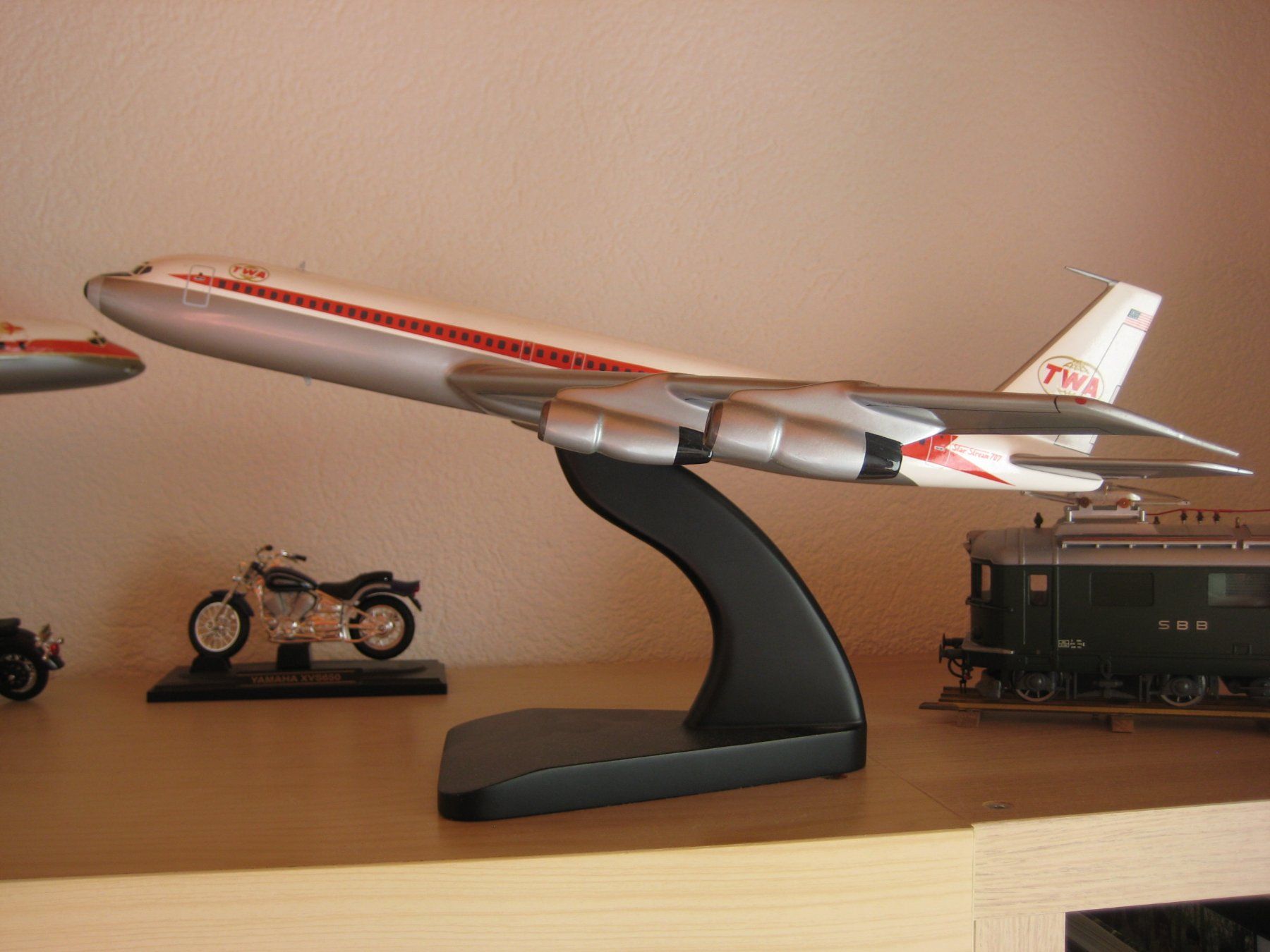 Boeing Kits de montage: TWA Modell Boeing 707  1:100 – D'occasion à Studen SZ par Zeneli99 1