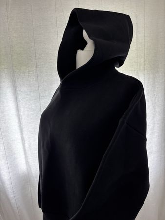 Schwarzer Saint Alexander Hoodie, Gr. M, Neu mit Etikett