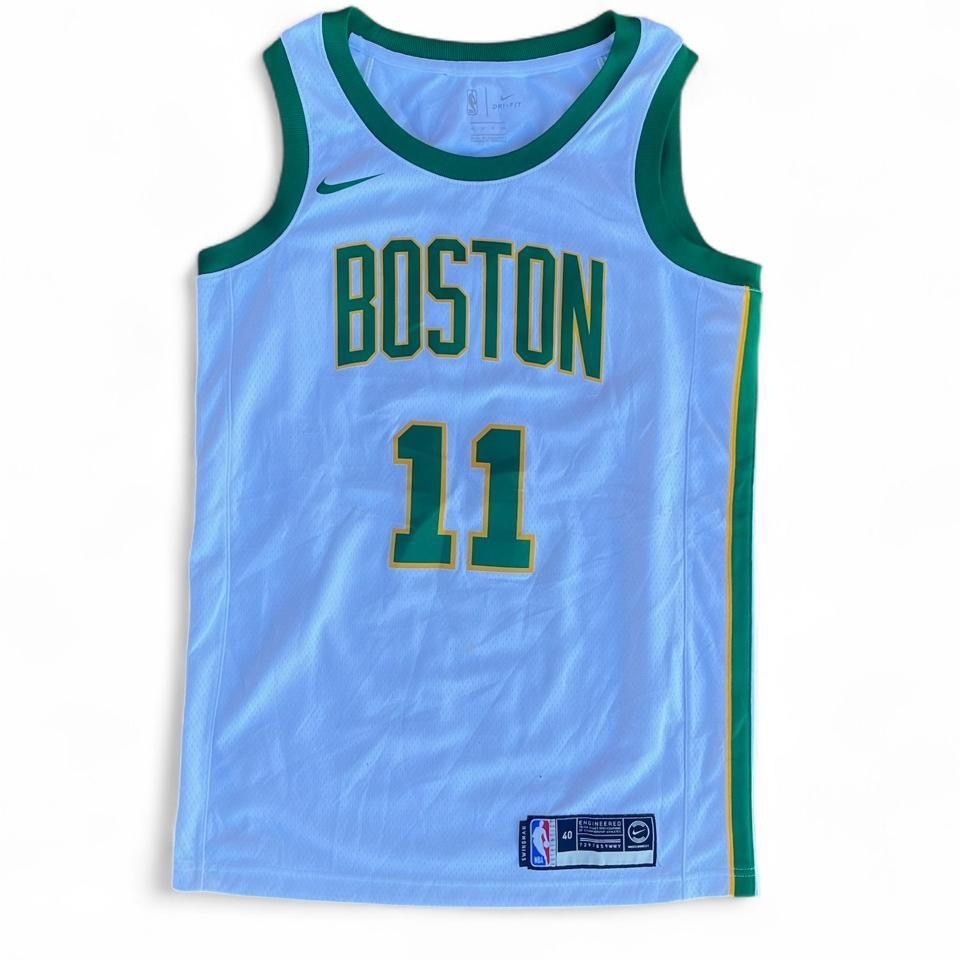 Nike Canottiere & Pantaloni: Boston Kyrie Irving Trikot  – Usato da Riehen venduto da RESTREET