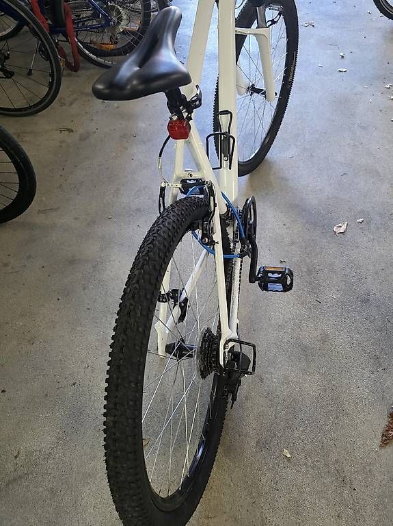 Vélos: vélo,27.50 – D'occasion à Fribourg par kal_2jdw 2