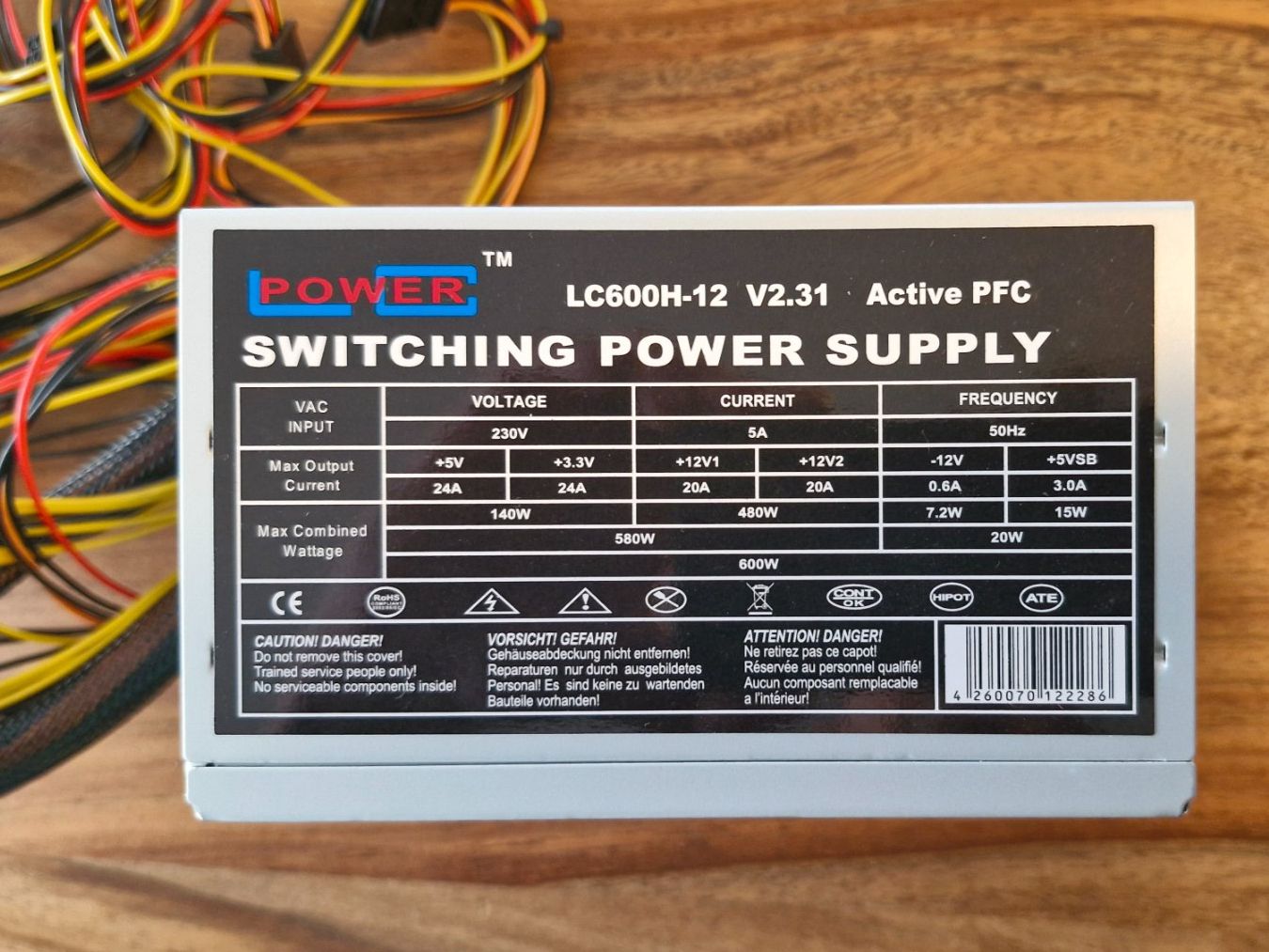 Composants électroniques: ATX power supply 600W – D'occasion à Buchs AG par yon.berry 2