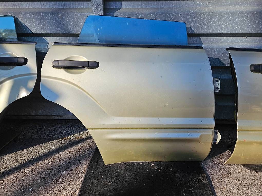 Pièces de carrosserie Subaru (D'occasion) à les verrières pour CHF 1234 ...
