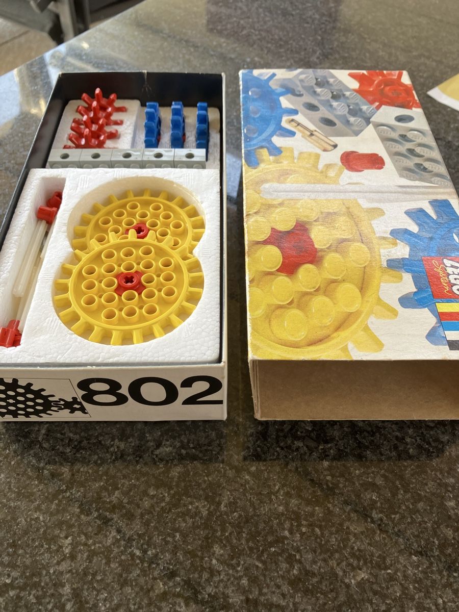 Lego Jeux de construction: Lego System Set 802 Zahnräder Sortiment mit Karton – D'occasion à Willisau par son_lq7g