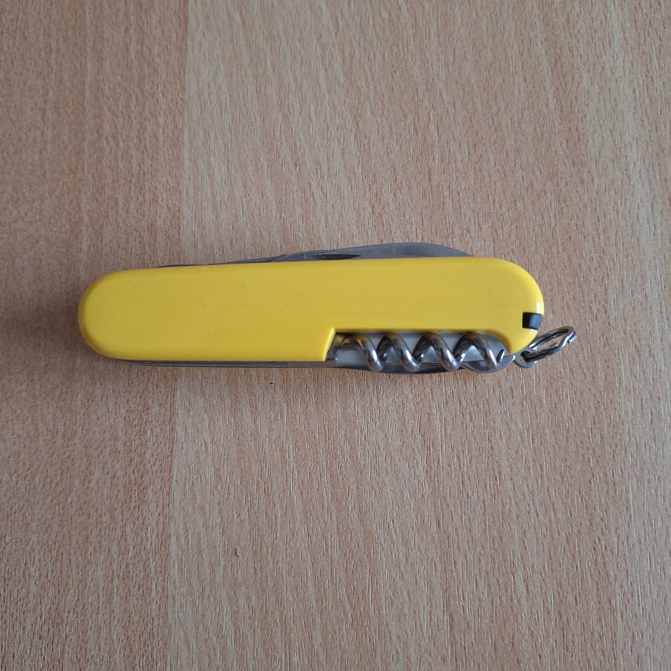 Victorinox Taschenmesser: Victorinox Explorer gelb, neu – Neu und originalverpackt aus Bülach von blackhawk21 3