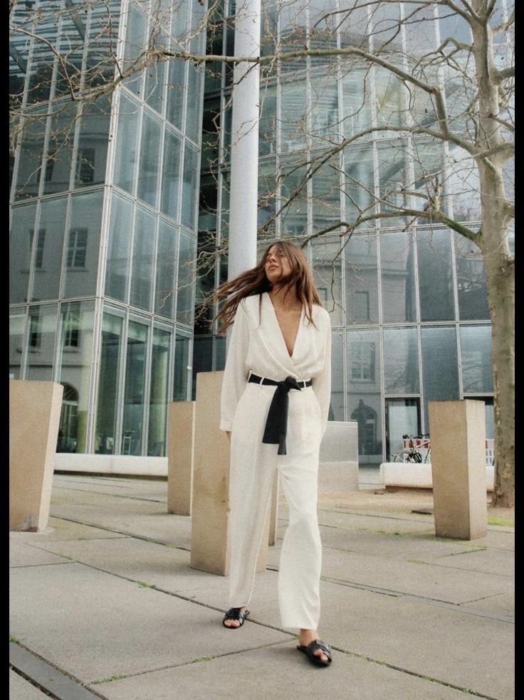 Zara Tute: Zara onesie – Nuovo e nell'imballaggio originale da Opfikon venduto da ari_7yn2 6