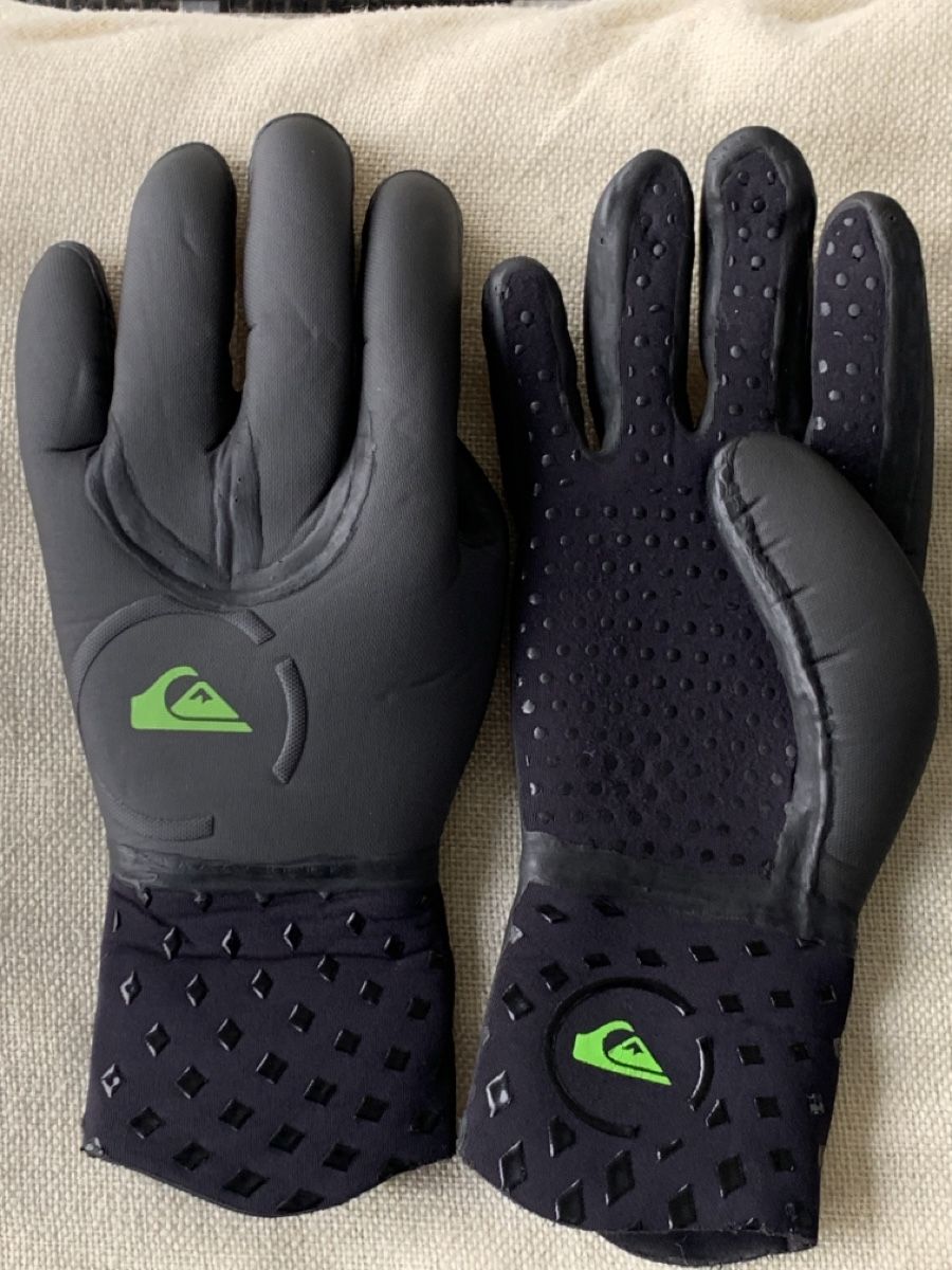 Quiksilver Guanti & manicotti: Handschuhe Quiksilver Grösse S Neopren. – Nuovo (secondo la descrizione) da Staufen venduto da Bilancia06 1