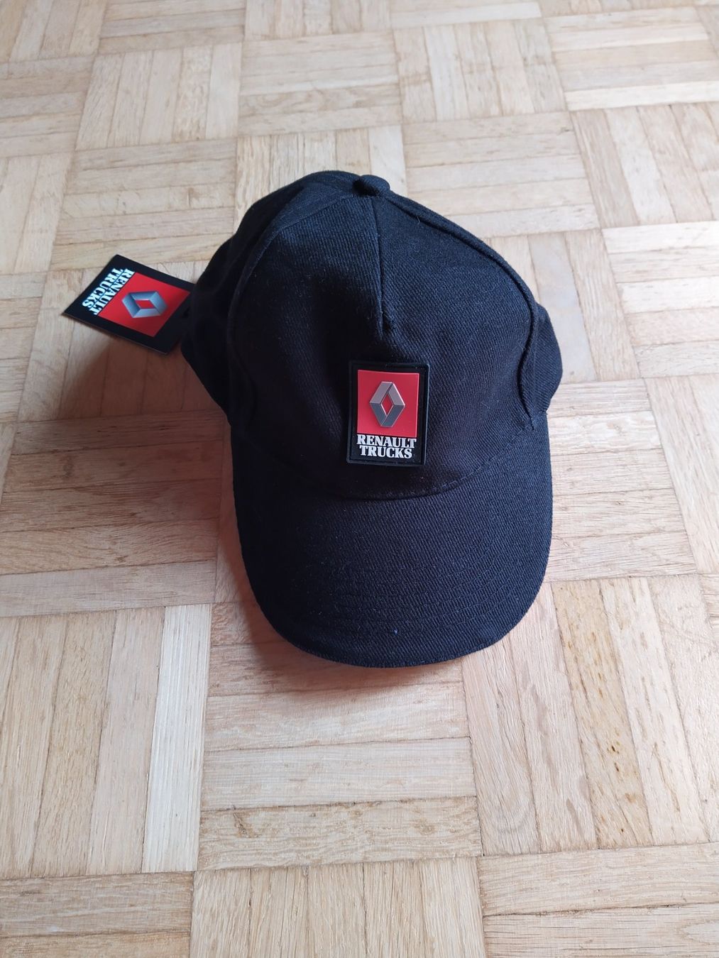 Altro in  Abbigliamento & Accessori: Cape Renault und Mütze – Nuovo (secondo la descrizione) da Glattfelden venduto da daniel0303