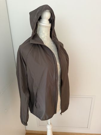 Dünne Jacke