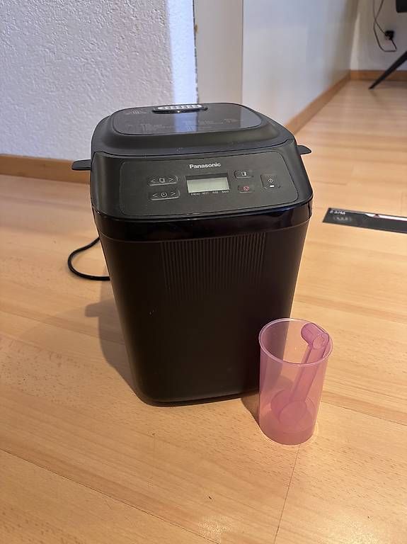 Küchengeräte: Panasonic SD-PN100 Breadmaker / Brotbackmaschine – Gebraucht aus Bern von MizzlShizzl