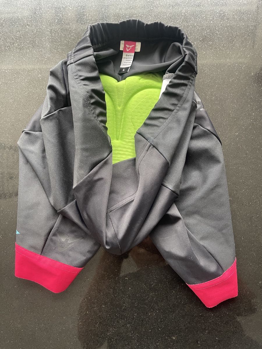 Canottiere & Pantaloni: Damen Veloset CUORE Grösse 40 – Usato da Waltenschwil venduto da Camparidiver 3
