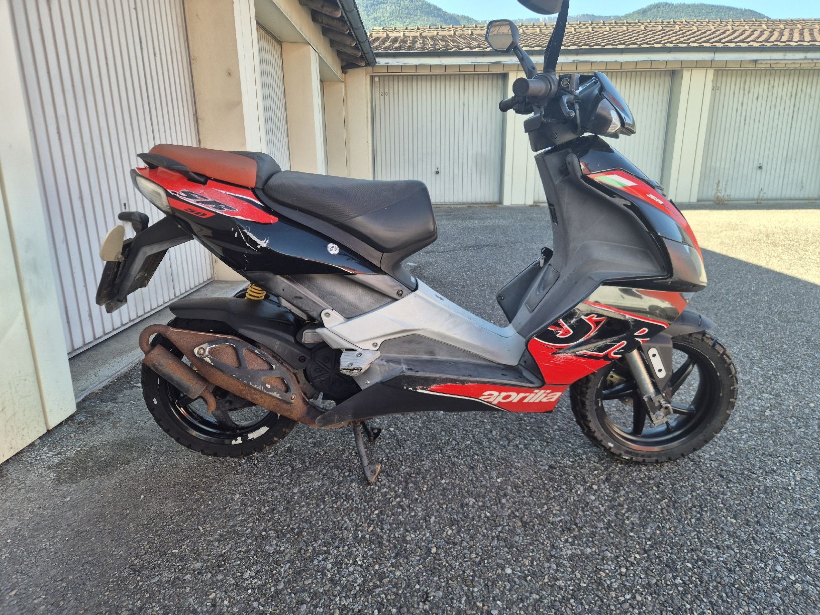 Aprilia Scooters: Aprilia SR50 – Defekt aus Grenchen von Supermotto 5