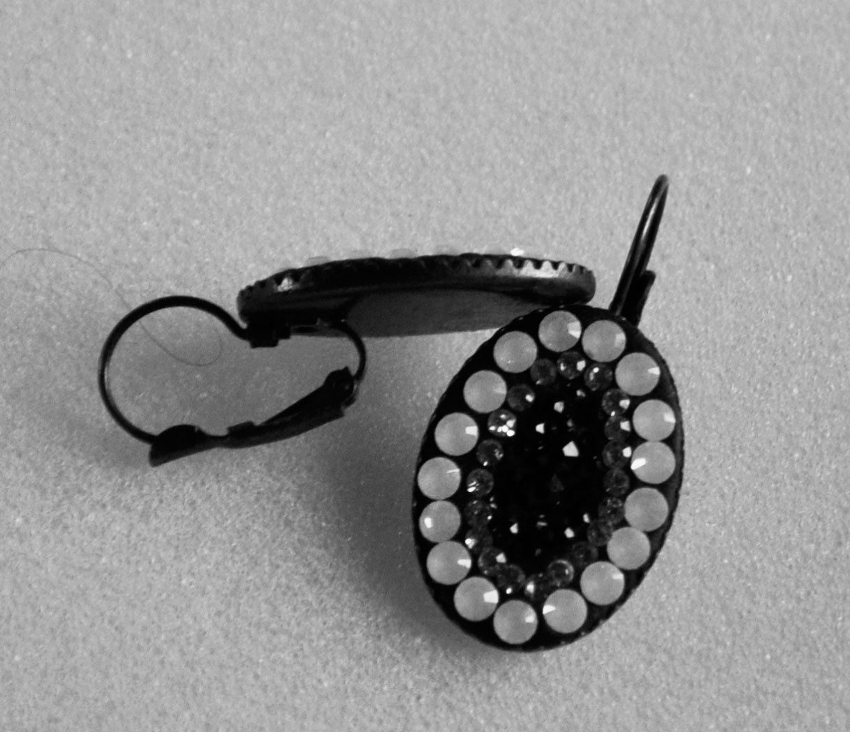 Orecchini pendenti & Orecchini a lobo: Vintage Ohrring  mit Swarovski Crystal – Nuovo e nell'imballaggio originale da Bottenwil venduto da anh_5brz 1