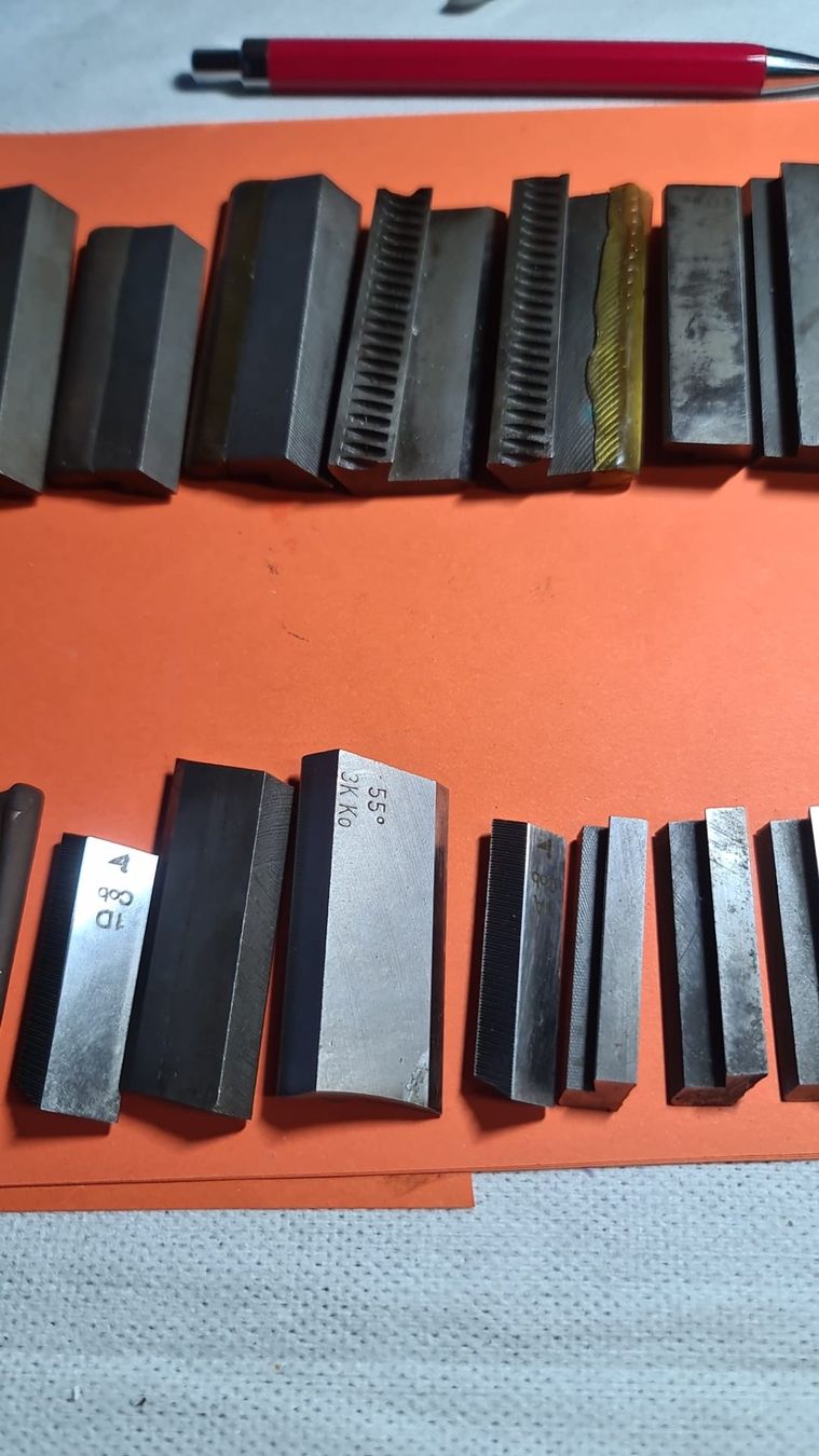 Ifanger Tutti gli attrezzi: Ifanger Messer Diverse Drehstähle – Usato da Egerkingen venduto da ogi3131 2