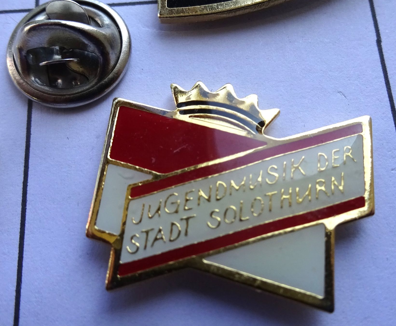 Placchette & Badge: Pin Jugend Musik der Stadt Solothurn – Usato da Utzenstorf venduto da BUtter81