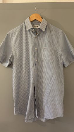 Chemise Lacoste rayée bleue et blanche taille M