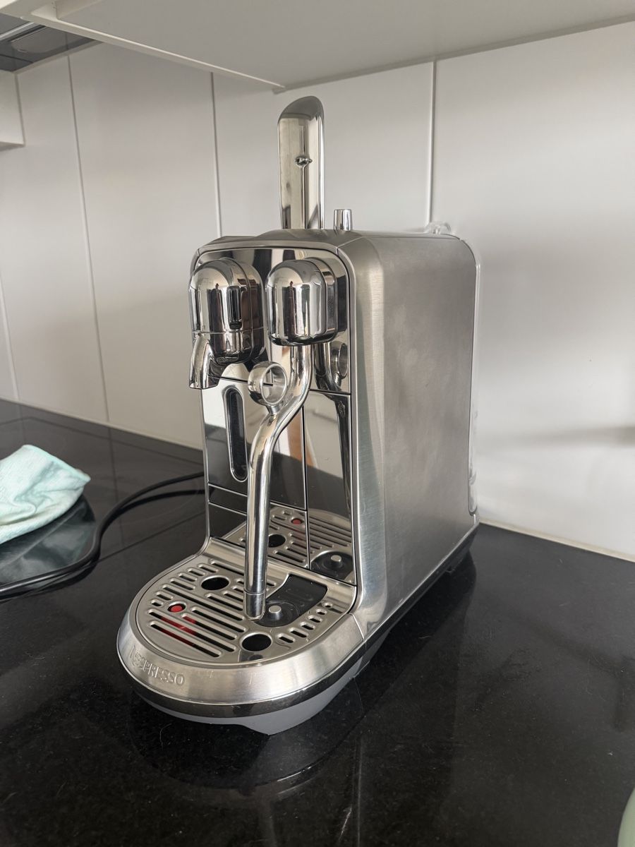 Nespresso Kaffeemaschinen & Espressomaschinen: Nespresso Creatista – Gebraucht aus Volketswil von seeraa