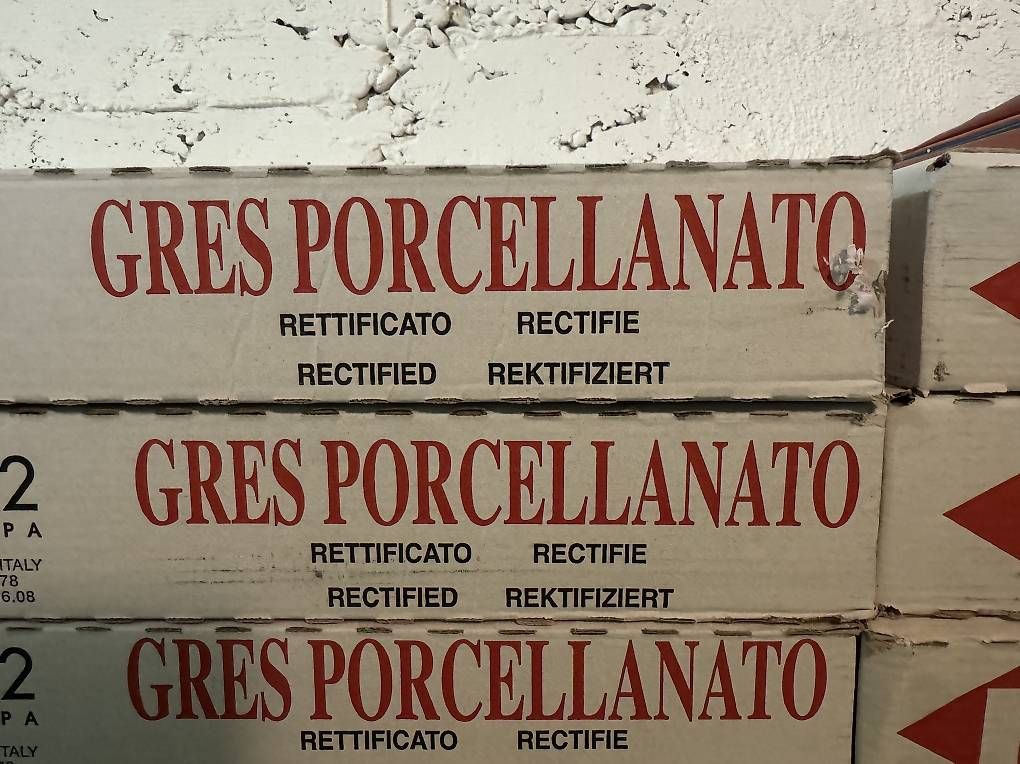 Rivestimenti per pavimenti: Keramik Stein Bodenplatten – Usato da Aarwangen venduto da bm1067 1