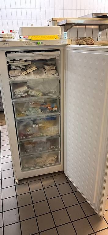 Congelatori: Gefrierschrank Siemens – Usato da Bern venduto da Gastro27