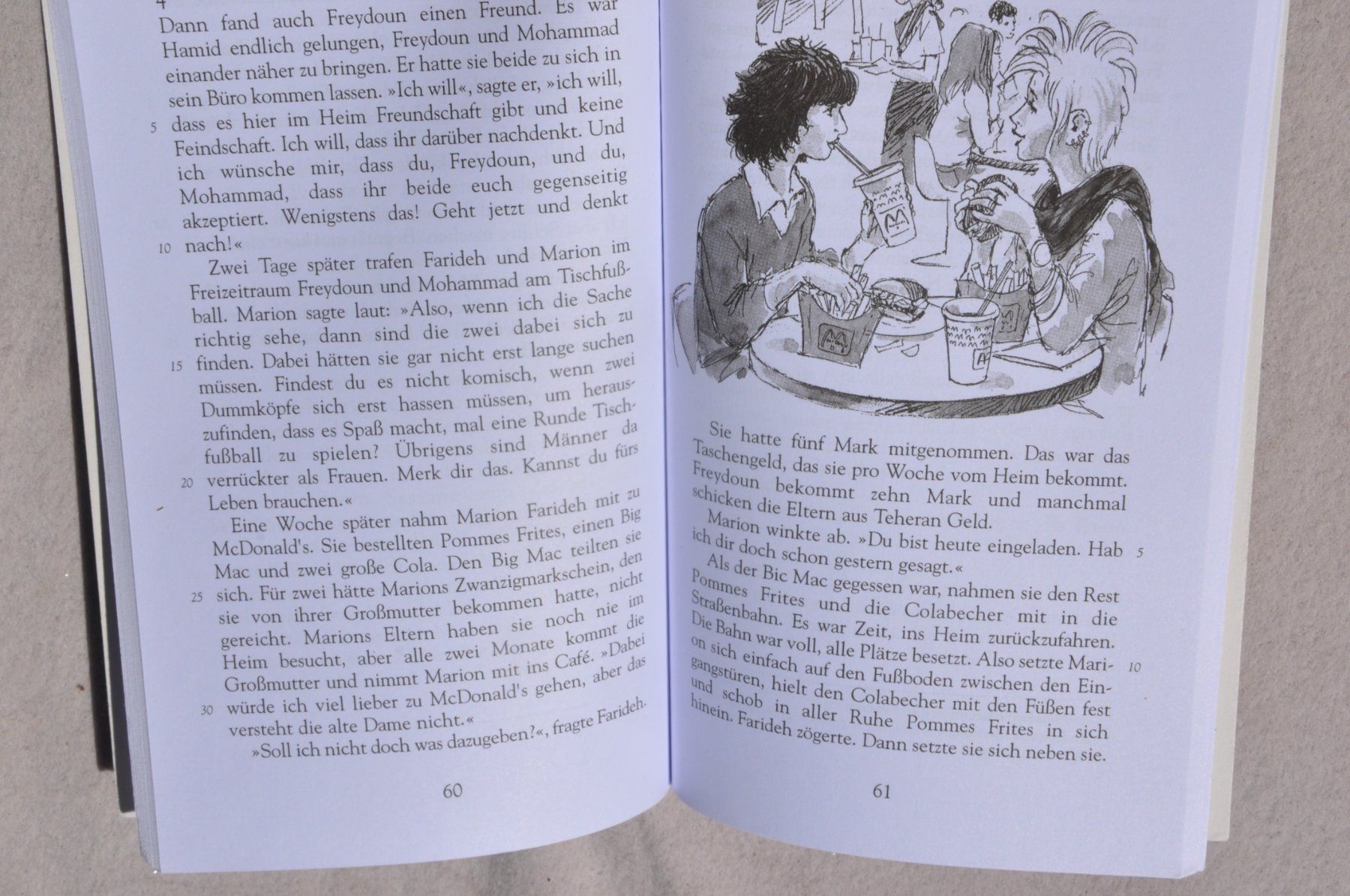 Libri: Flucht ins Fremde Paradies - Easy readers – Usato da Fully venduto da Minouchka 1