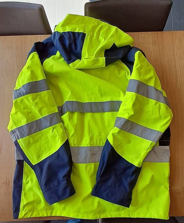 Giacche: Veste haute visibilité – Usato da Avry-devant-Pont venduto da Momos72