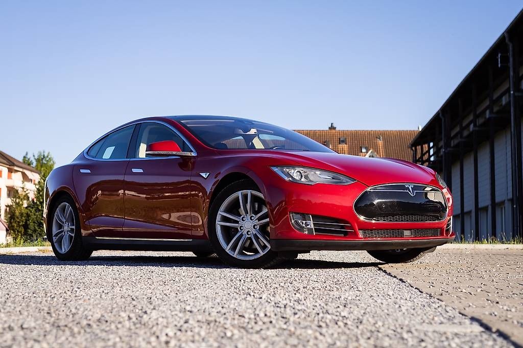 Tesla Autos: Tesla Model S 85D mit free Supercharging – D'occasion à Rümlang par saaji_t
