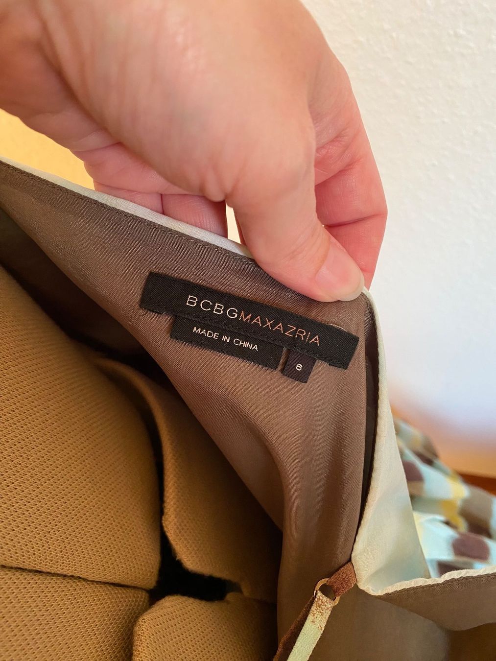 Vestiti: Robe d'été BCBGMAXAZRIA taille 36-38 – Usato da Basel venduto da Maria-Alexa 6
