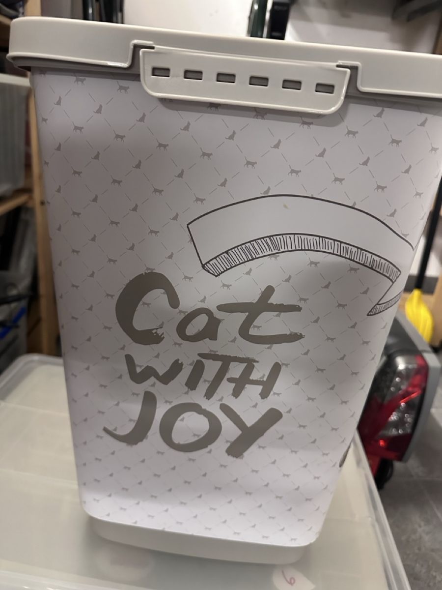 Contenitori & Simili: Futterbehälter Cat with Joy grau Kunststoff neuwertig – Usato da Erlenbach ZH venduto da eila_13