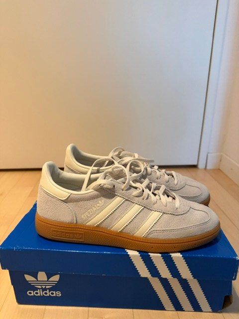 Adidas Scarpe da donna: Handball Spezial W – Usato da Zürich venduto da pebiet 1