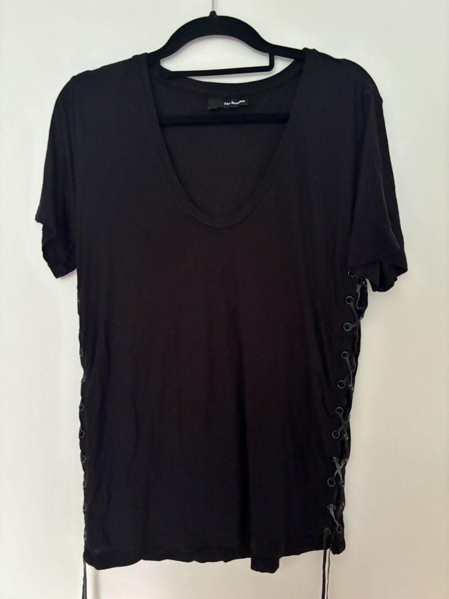 Kooples T-shirt: Rock Chic Tshirt The Kooples Laced Leather – Usato da Horgen venduto da User8810