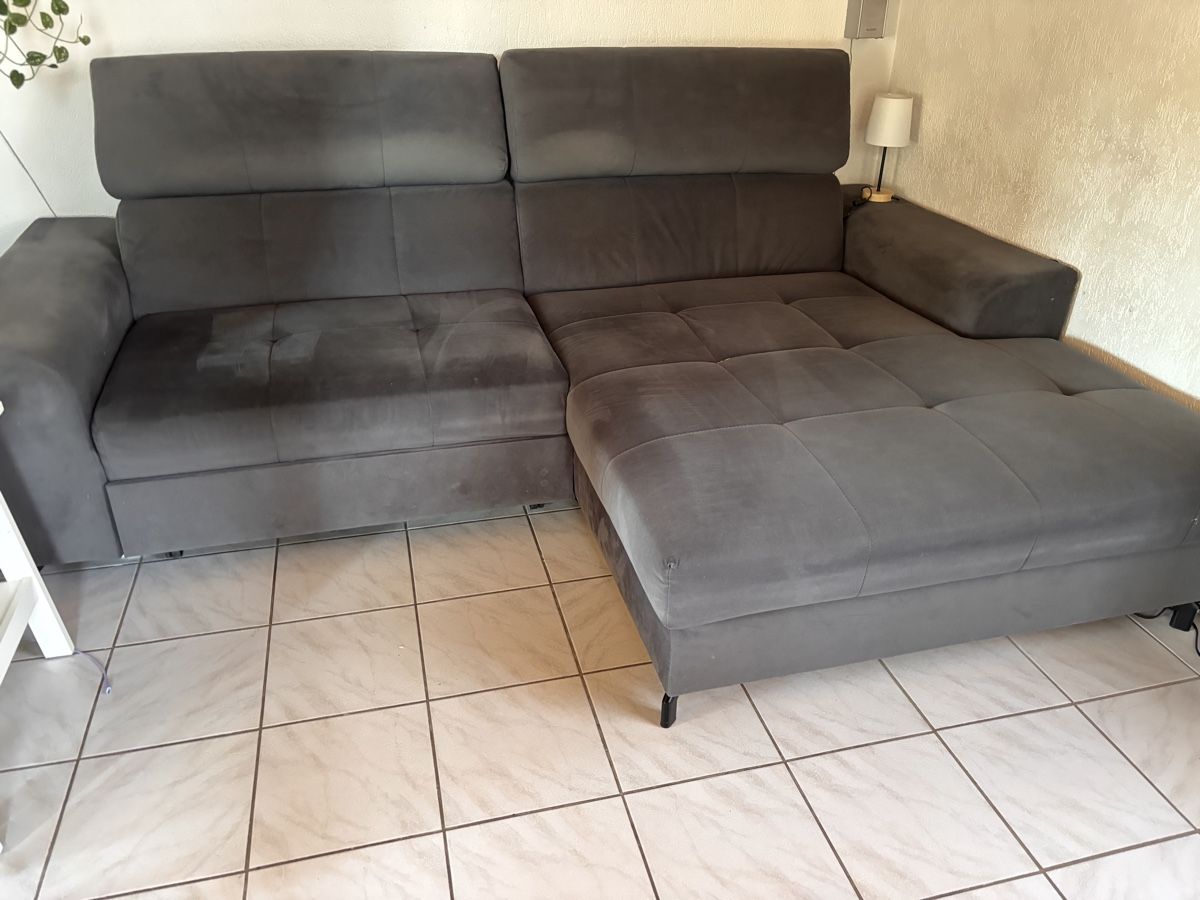 Sofas: Ecksofa grau mit Schlaffunktion gebrauchter Zustand – Gebraucht aus Strengelbach von Saegi04 1
