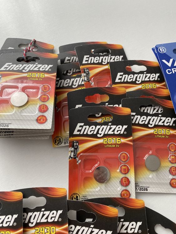 Caricatori & Batterie: Diverse Knopfbatterien – Nuovo (secondo la descrizione) da Zürich venduto da masako 6