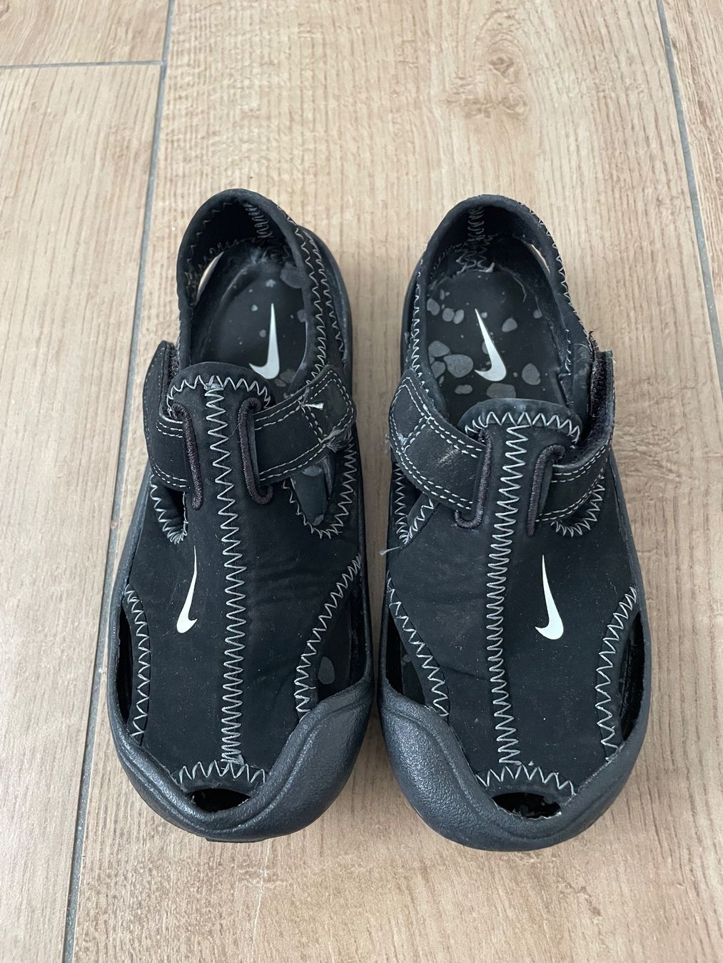 Nike Scarpe per ragazzi: Nike Badeschuhe Gr. 28 – Usato da Waltenschwil venduto da hansnine