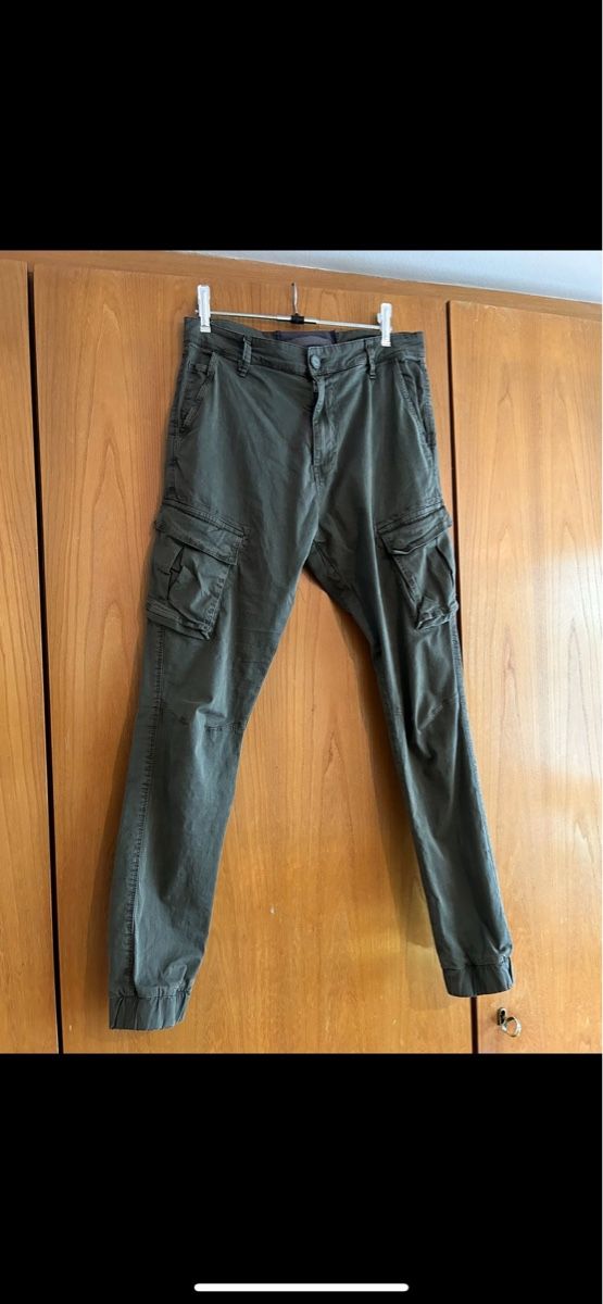 Pantaloni: Cargohose Grösse M – Usato da Basel venduto da Tshabajuju