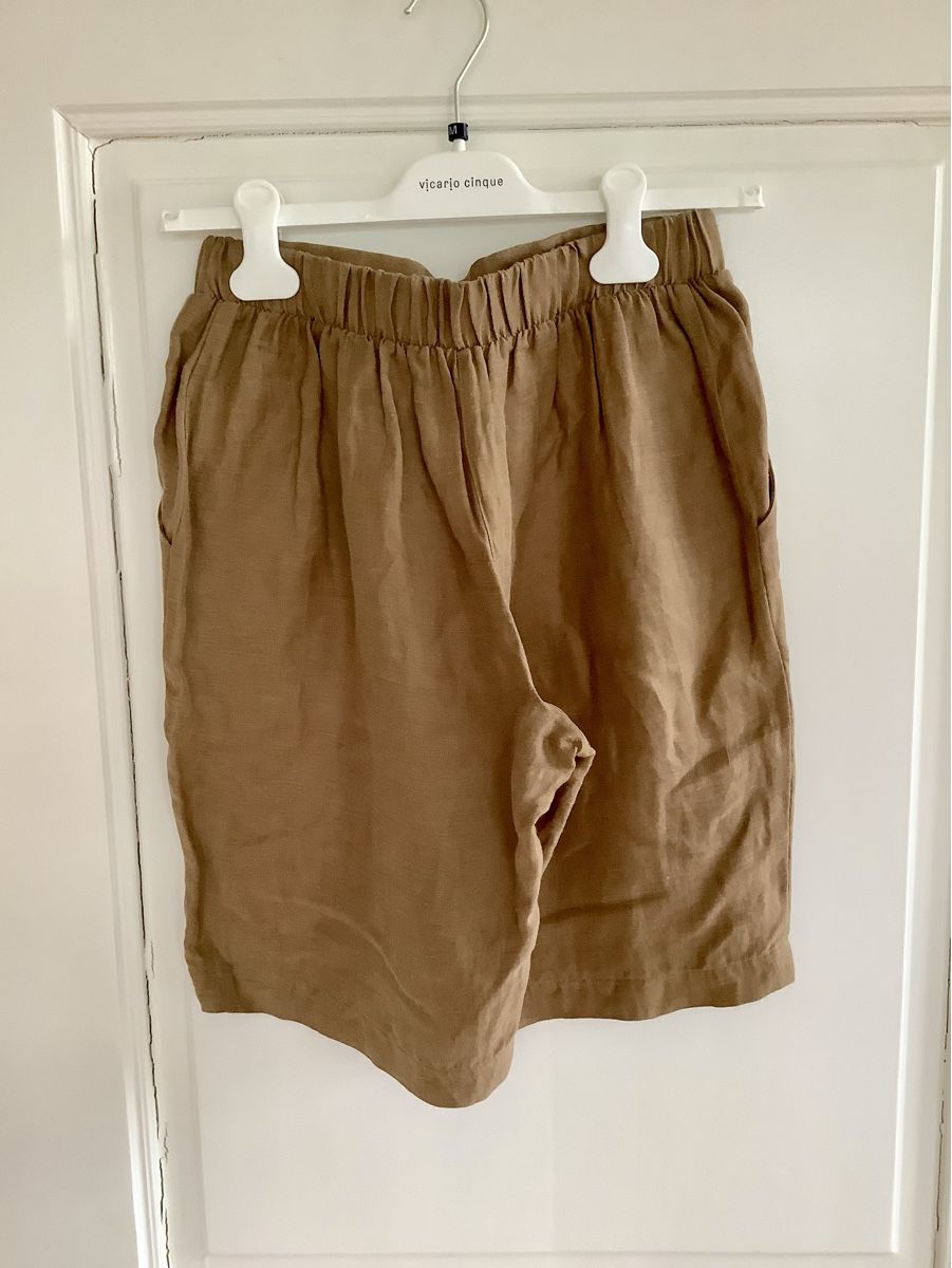 Pantaloni: Hanro chice Bermudas luftig Leinen XS/S – Usato da Stäfa venduto da loveforeverlove 3