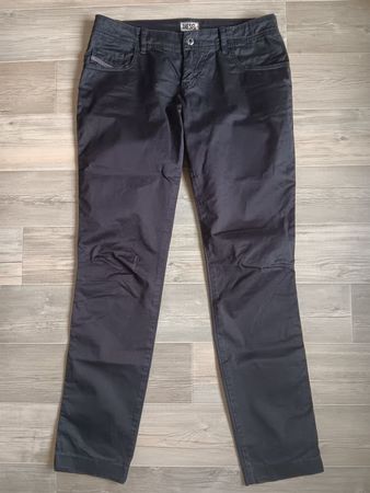 Jeans DIESEL  Taille / Grosse W 30.......