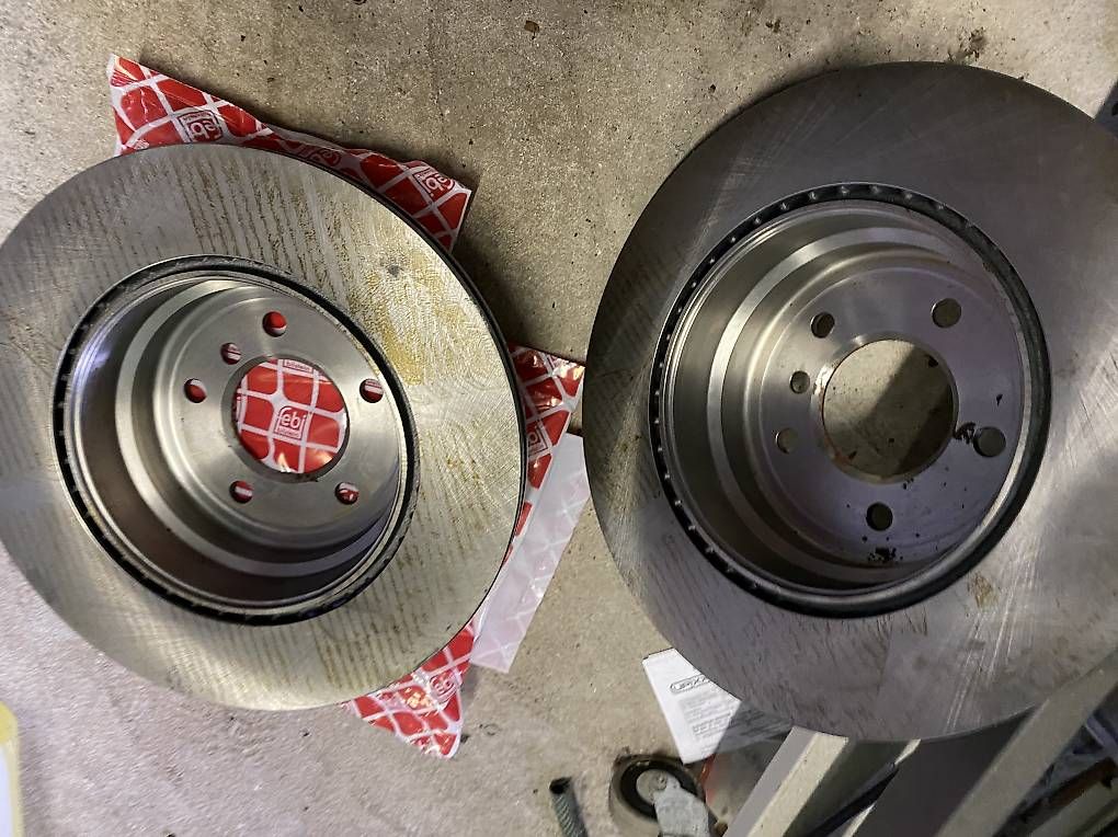 Toutes les pièces auto: Bremsscheiben BMW   – D'occasion à Schwarzenegg par K35 2