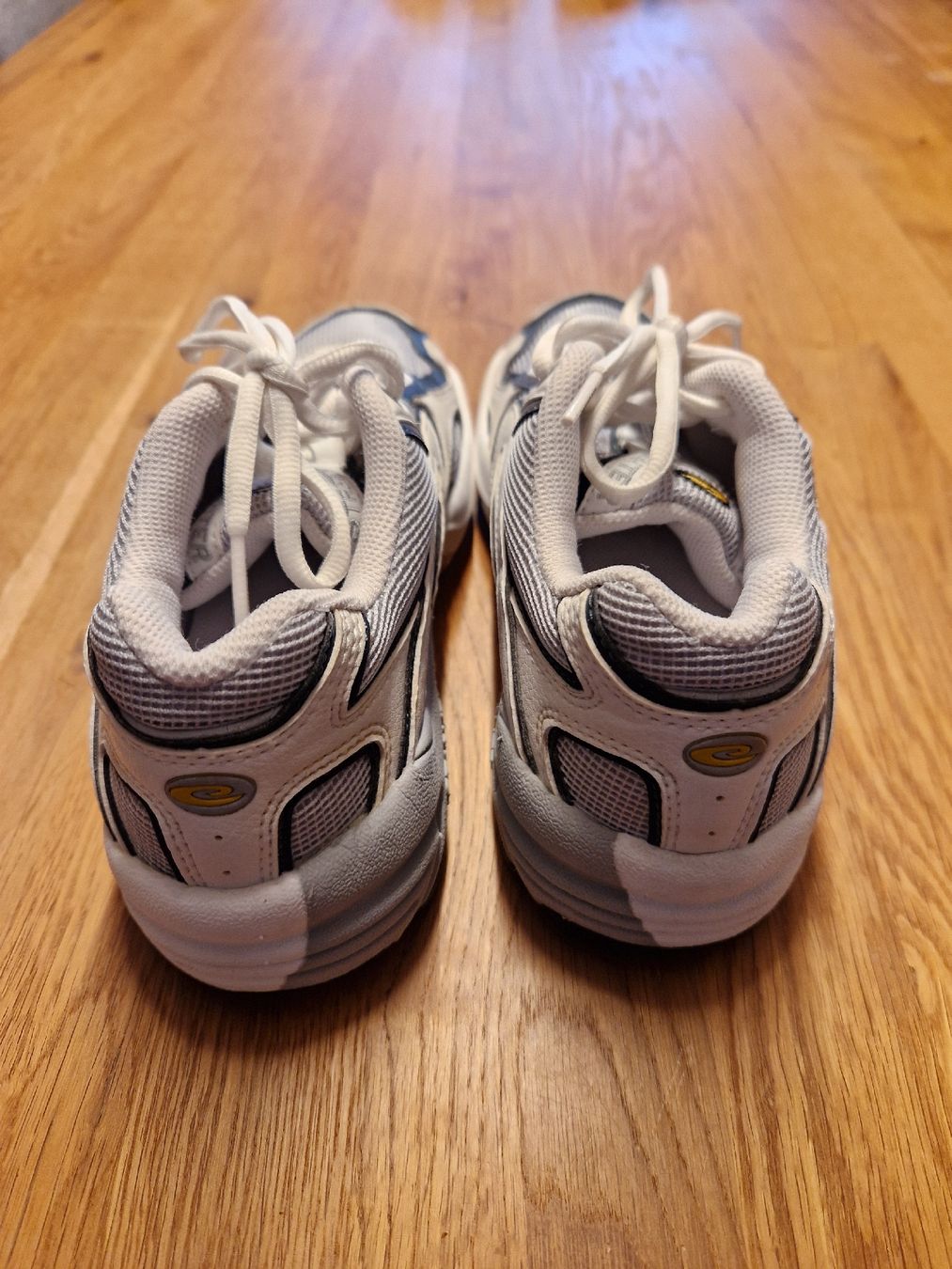 Scarpe da donna: Etonic Sneaker Gr. 38,5 – Nuovo (secondo la descrizione) da Frauenkappelen venduto da sarahgygax_ 2