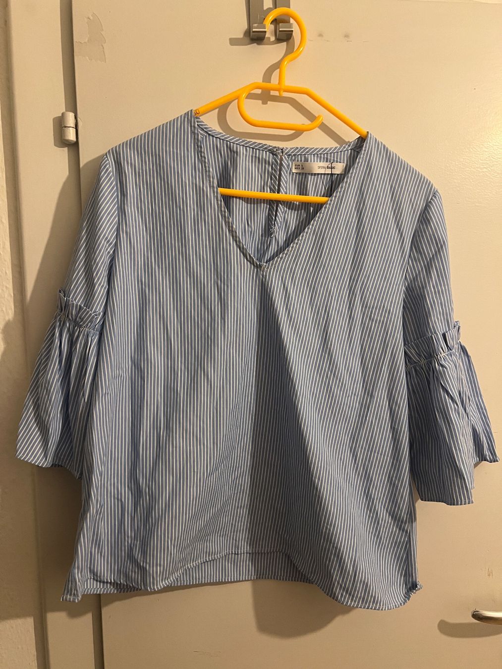 Zara Lotti di vestiti: Kleiderpaket zara – Usato da Riehen venduto da sur_s6yq 4