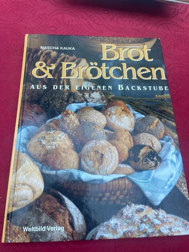 Libri: Brot & Brötchen aus der eigenen Backstube – Usato da Bergdietikon venduto da Book-4-you_2nd