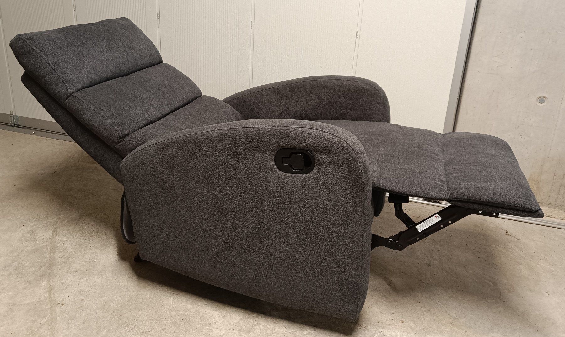 Fauteuils: Relaxsessel, dunkelgrau – Neuf (Voir description) à Dotzigen par chr_6krb 2