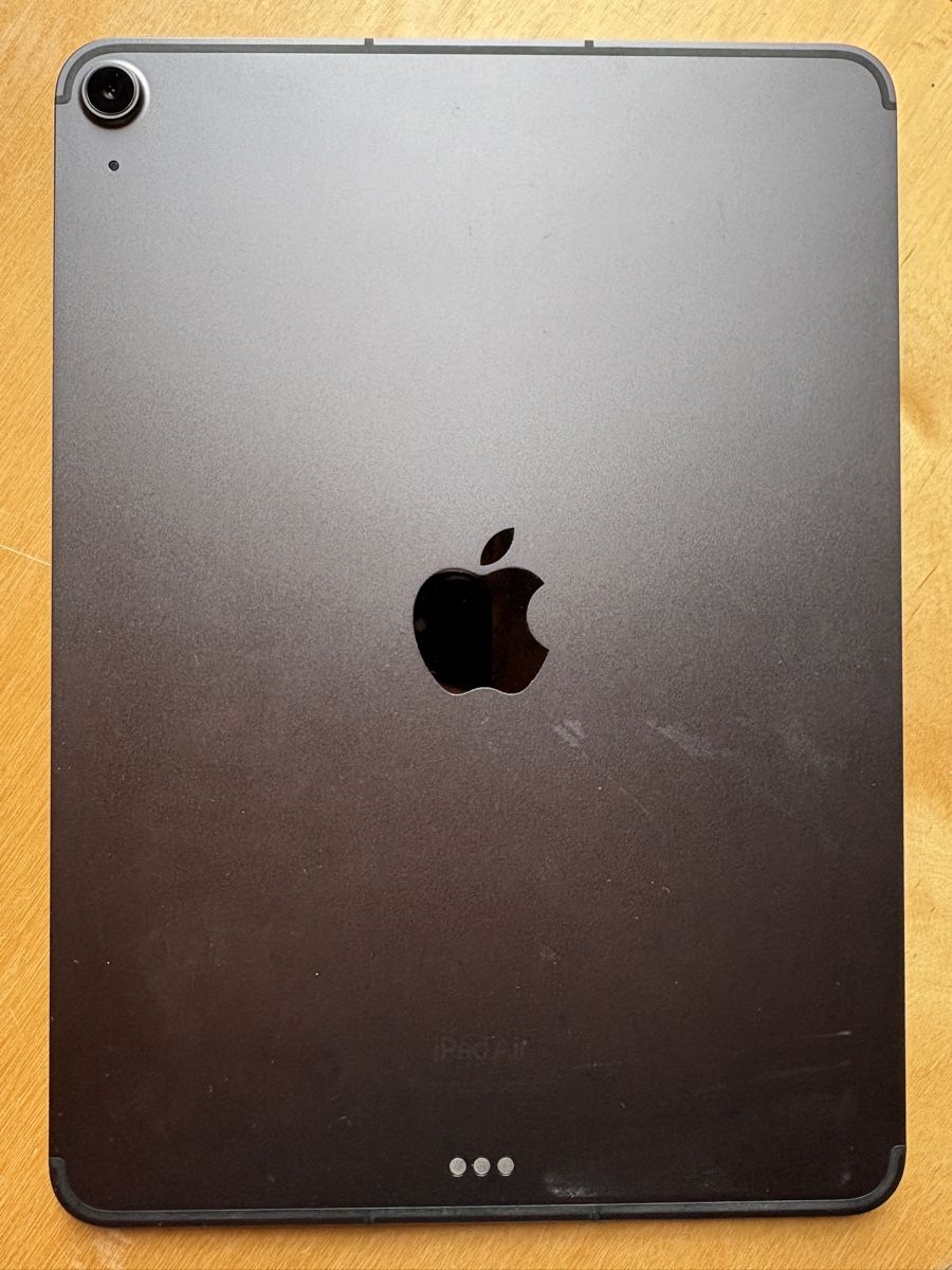 Apple Tablet PC: iPad Air 5th Gen M1 64GB – Defekt aus Steffisburg von noctilux 2