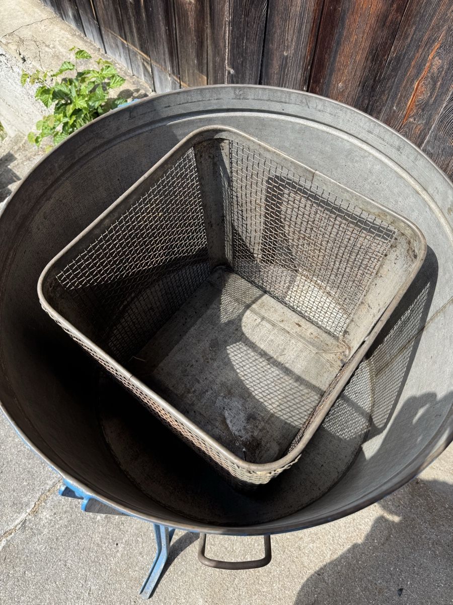 Tutte le macchine: Honigschleuder elektrisch  – Usato da Wädenswil venduto da Chipses 2