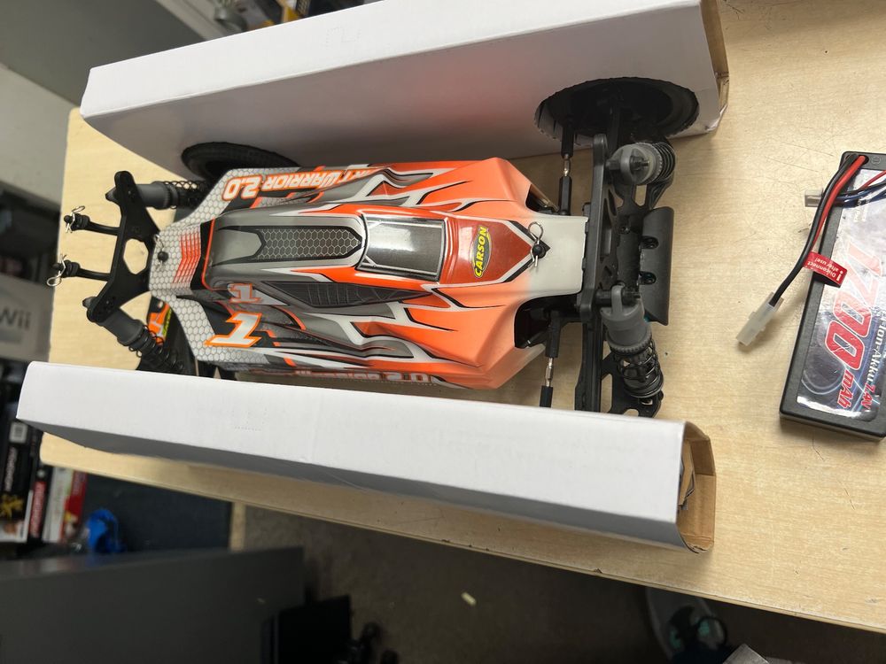 Support De Batterie CX2 Pour Voiture RC Carson Dirt Warrior 1:10 X10EB - Pièce Neuve D'origine