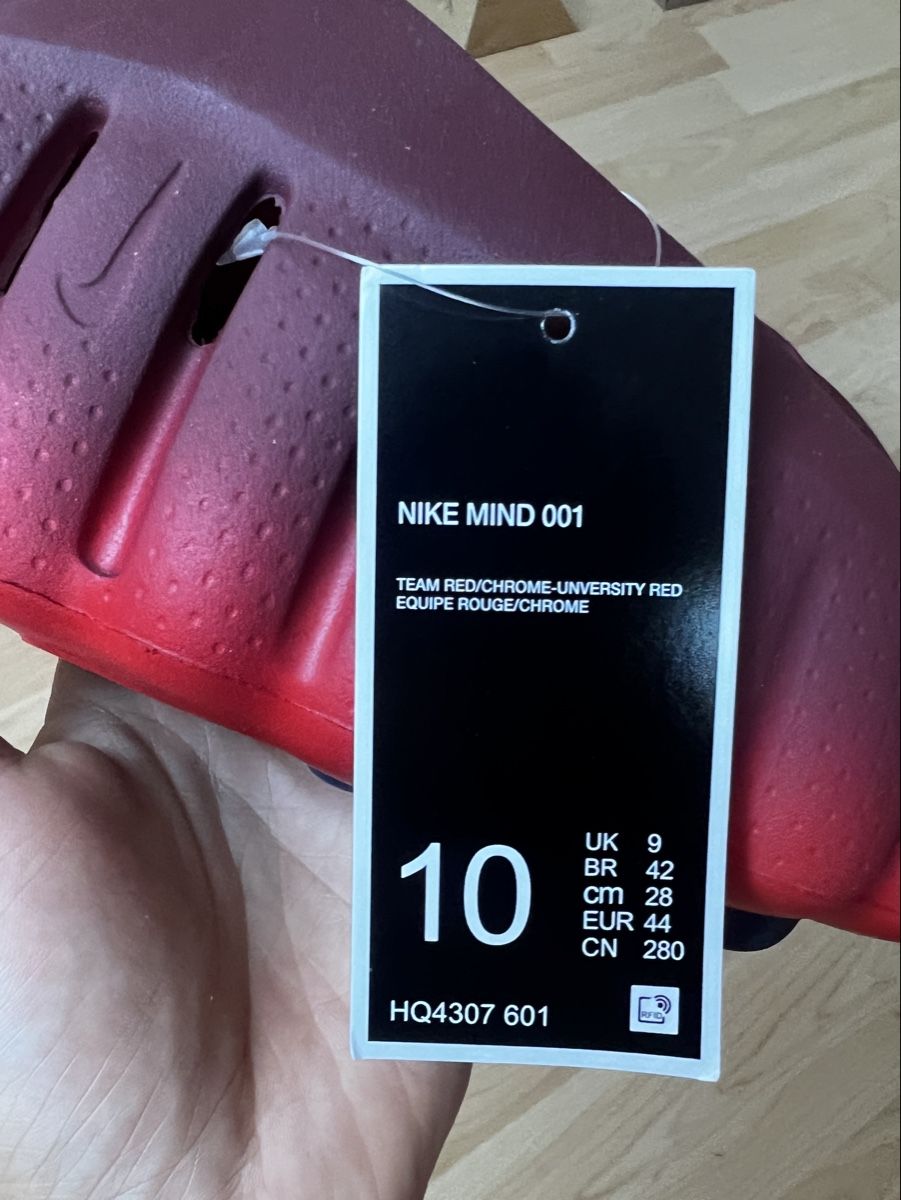 Nike Chaussures hommes: Nike Mind red – Neuf avec emballage d'origine à Estavayer-le-Lac par math_c5kc 2